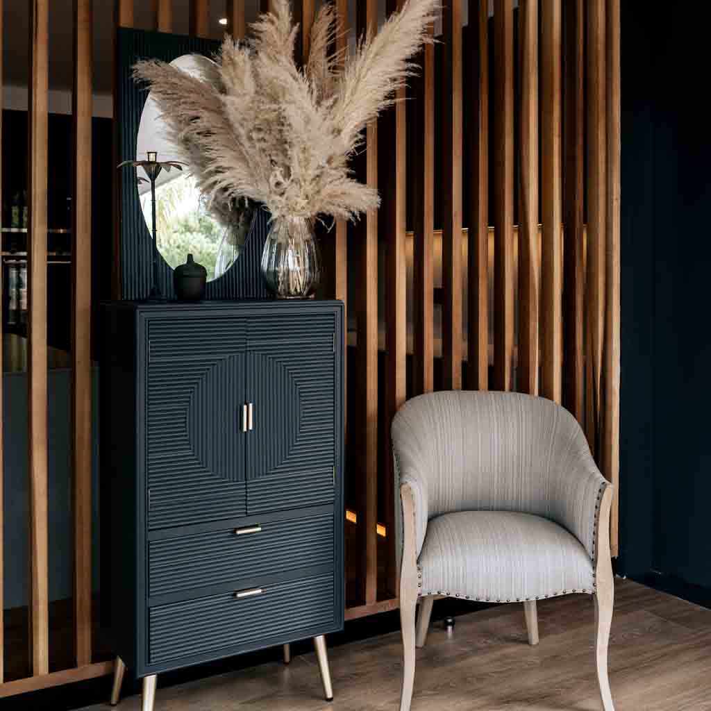 🚪 Armario Colección NIA 2 Puertas y 2 Cajones – Gris Antracita con Tiradores Dorados