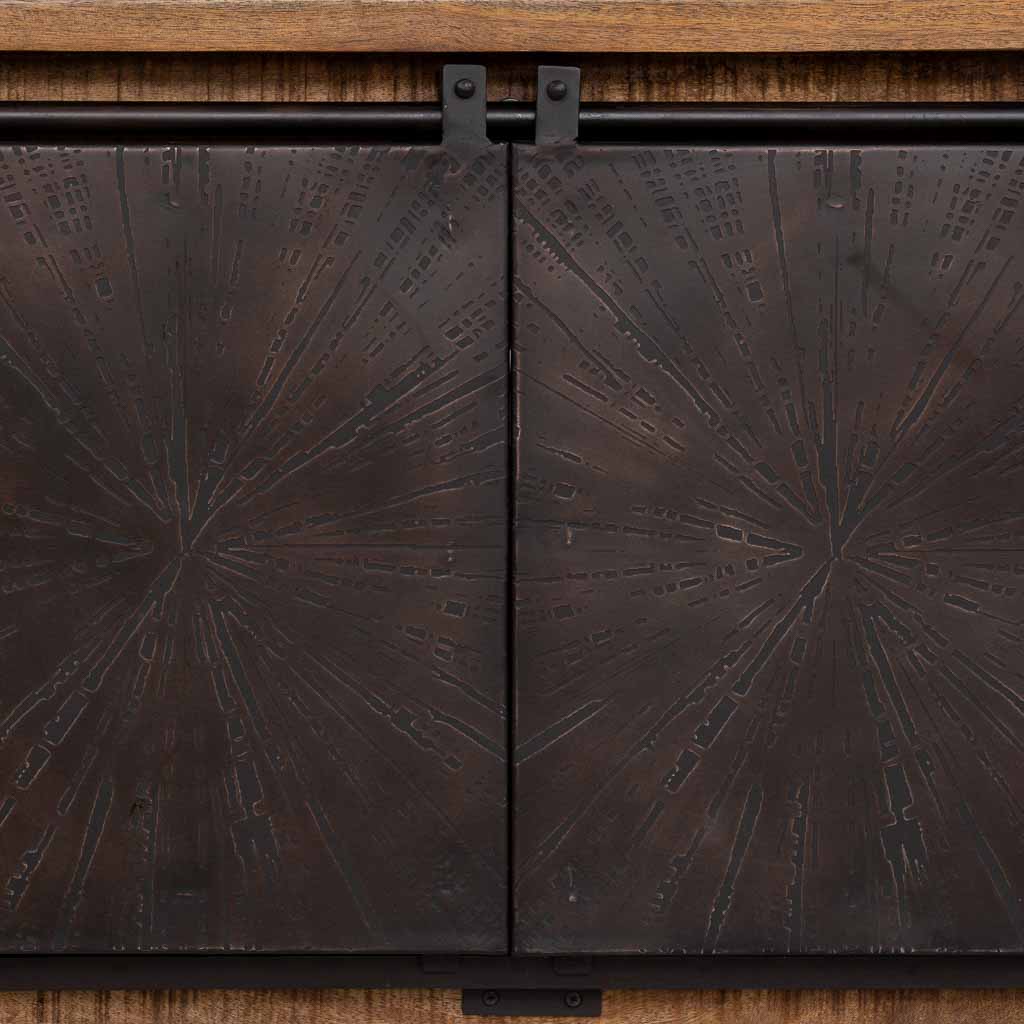 APARADOR ÓXIDO ARTESANAL DE MADERA MACIZA CON PUERTAS CORREDERAS Y 4 CAJONES image 4