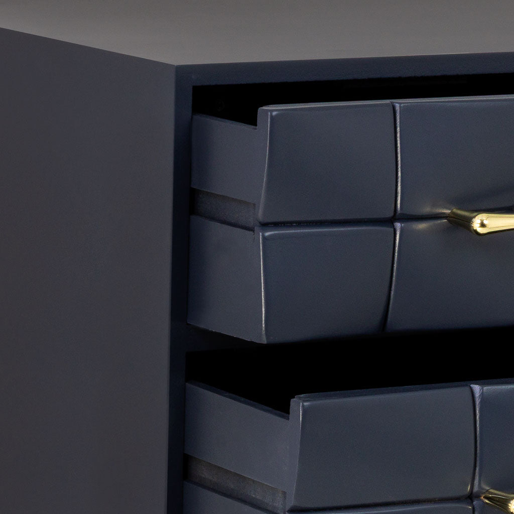 🖤 CÓMODA DE MADERA NEGRA “SKY” – DISEÑO ACOLCHADO Y DETALLES DORADOS