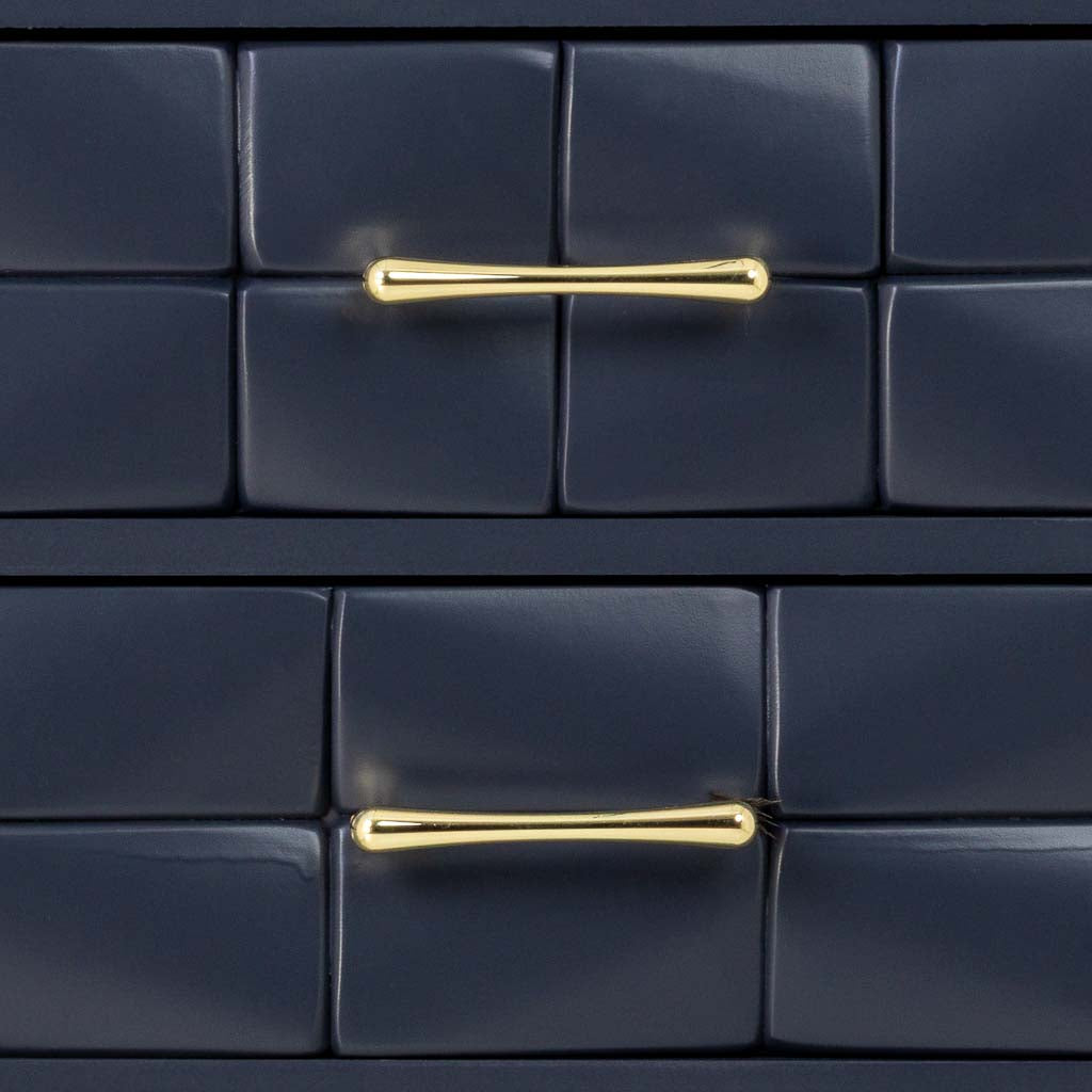 🖤 CÓMODA DE MADERA NEGRA “SKY” – DISEÑO ACOLCHADO Y DETALLES DORADOS