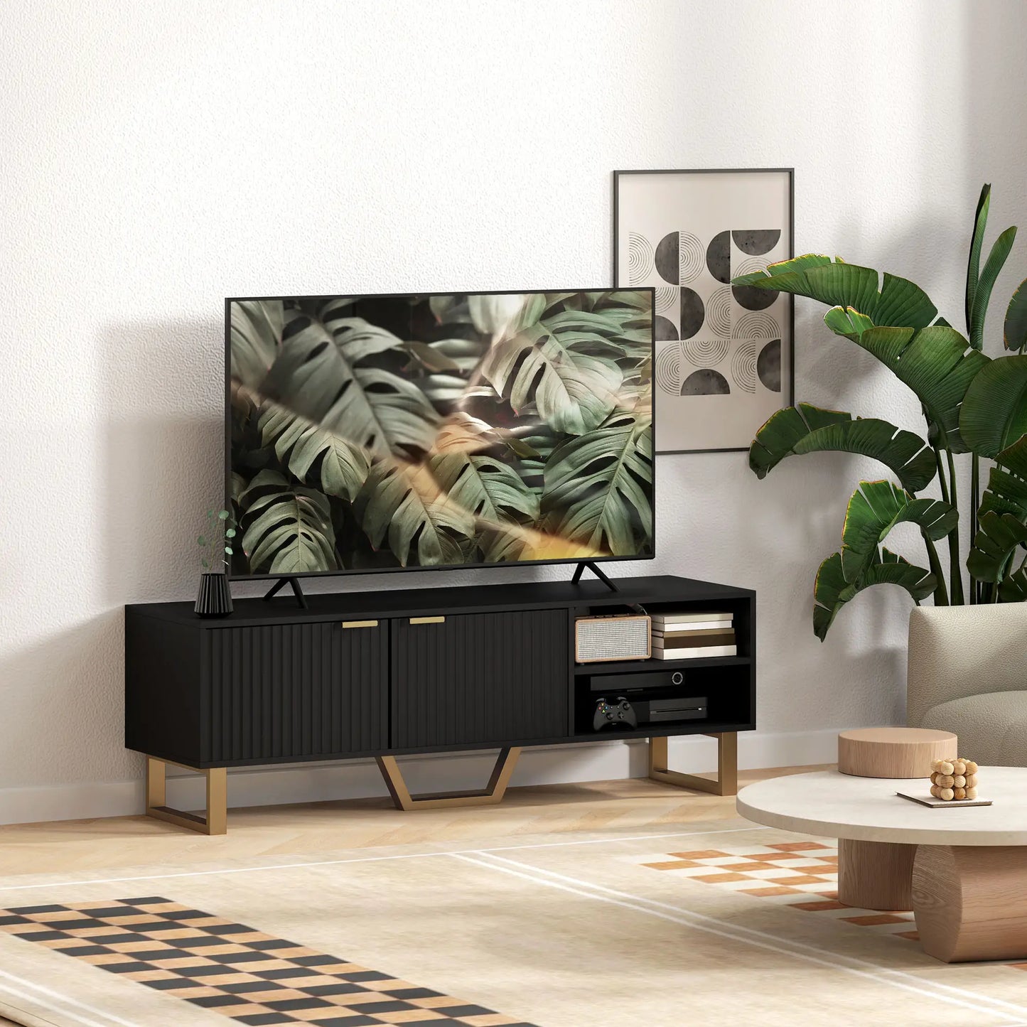 Mueble TV Negro con Puertas Estriadas y Manijas Doradas image 0