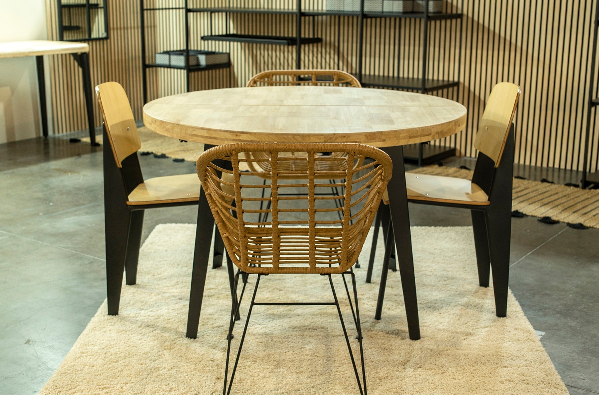 MESA DE COMEDOR REDONDA EXTENSIBLE BERG 120 image 11