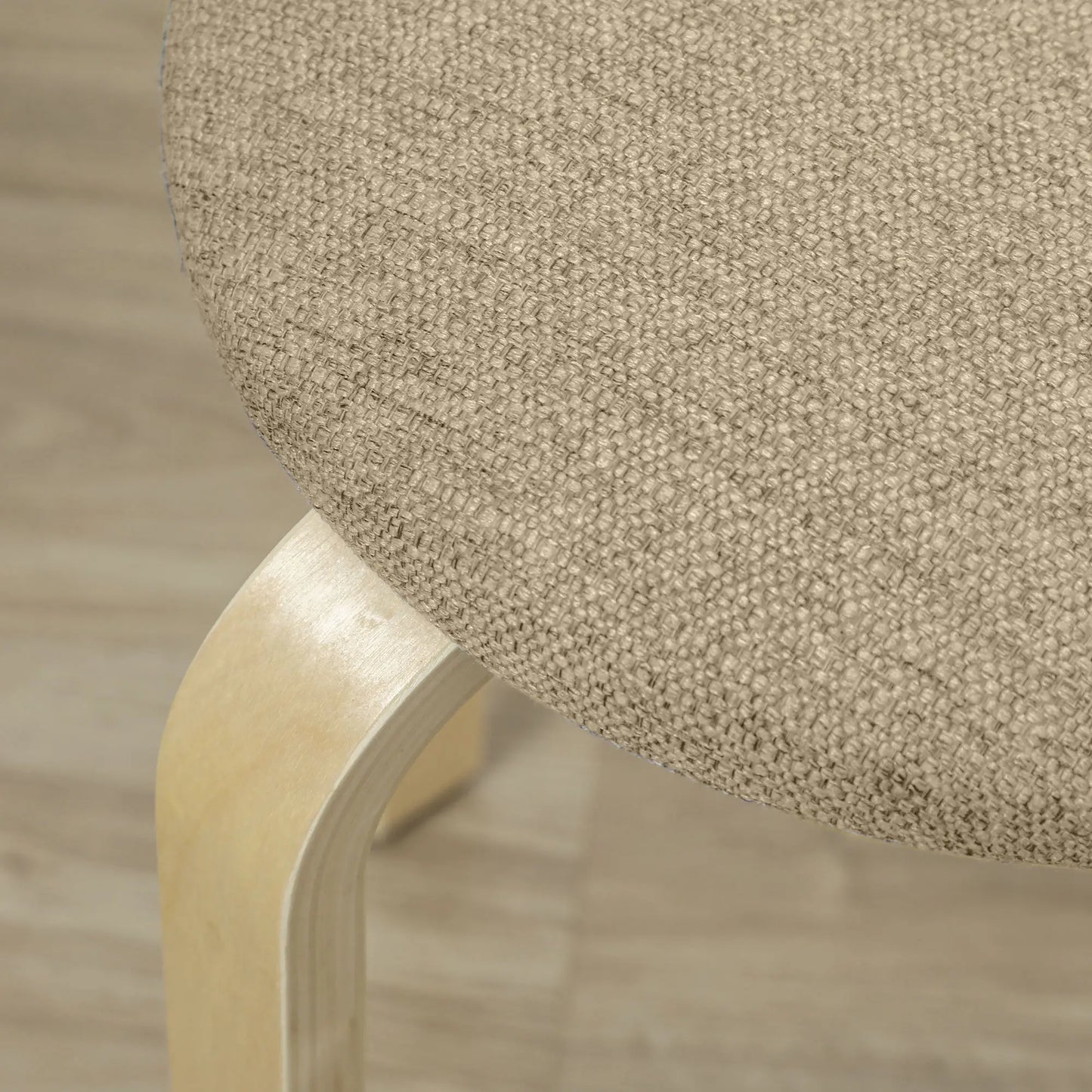 JUEGO DE 4 TABURETES APILABLES DE MADERA CON ASIENTO ACOL CAQUI – MODELO KENIA image 4