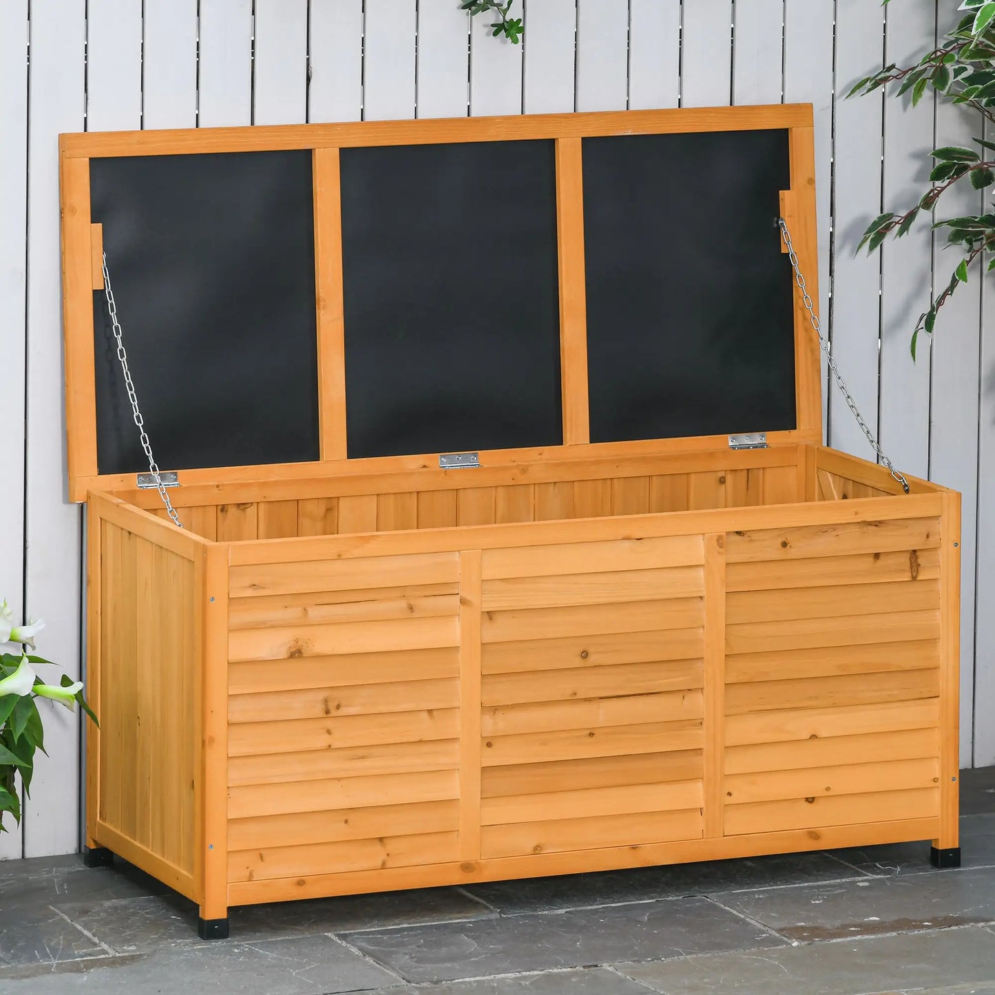 BAÚL DE MADERA EXTERIOR CON TAPA ABRIBLE Y DISEÑO PERSIANA image 0